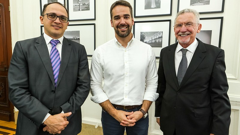 Jatene, Leite e Oppermann se reuniram no Palácio Piratini