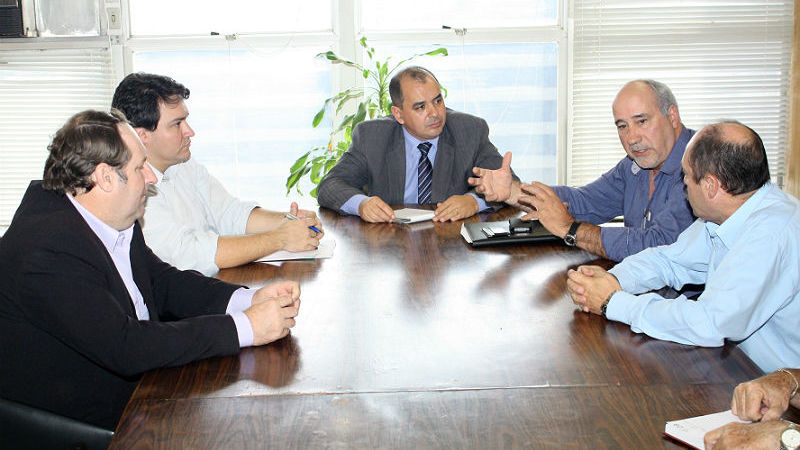 20140428171721famurs.jpg