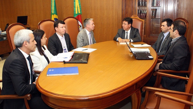 20151120135230reuniao-com-santa-casa.jpg